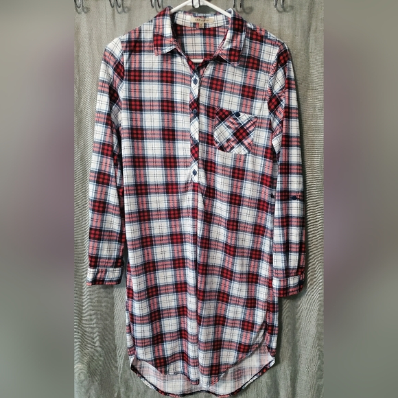 Dresses & Skirts - Longline Red & White Plaid Dress/shirt